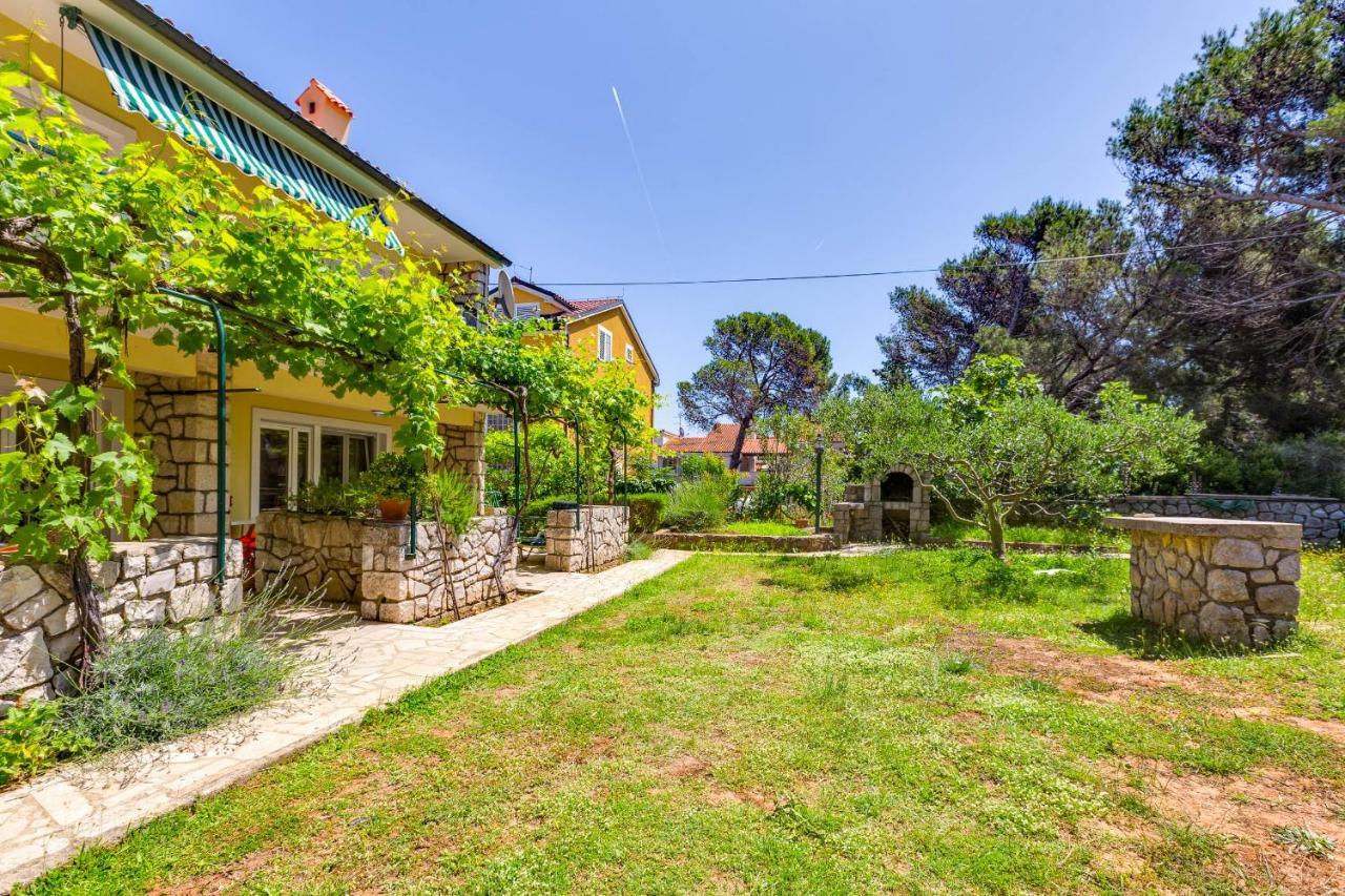 Apartments Margarita Mali Losinj Exterior photo