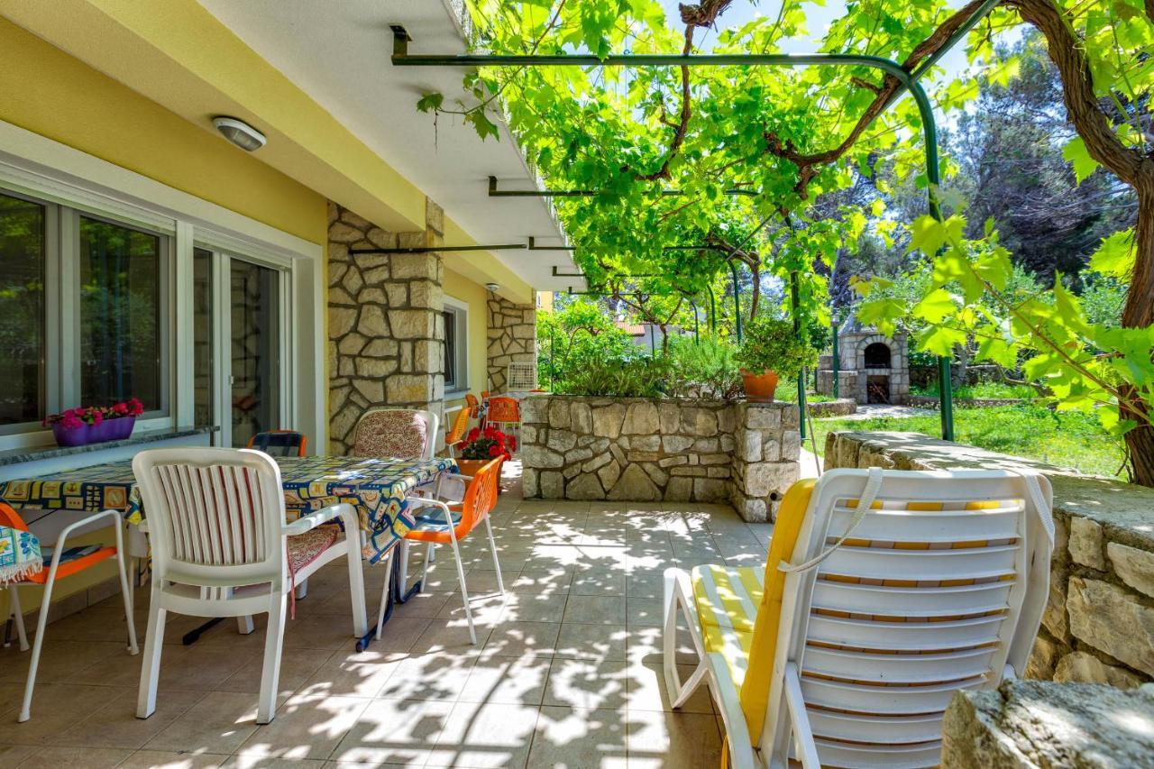 Apartments Margarita Mali Losinj Exterior photo