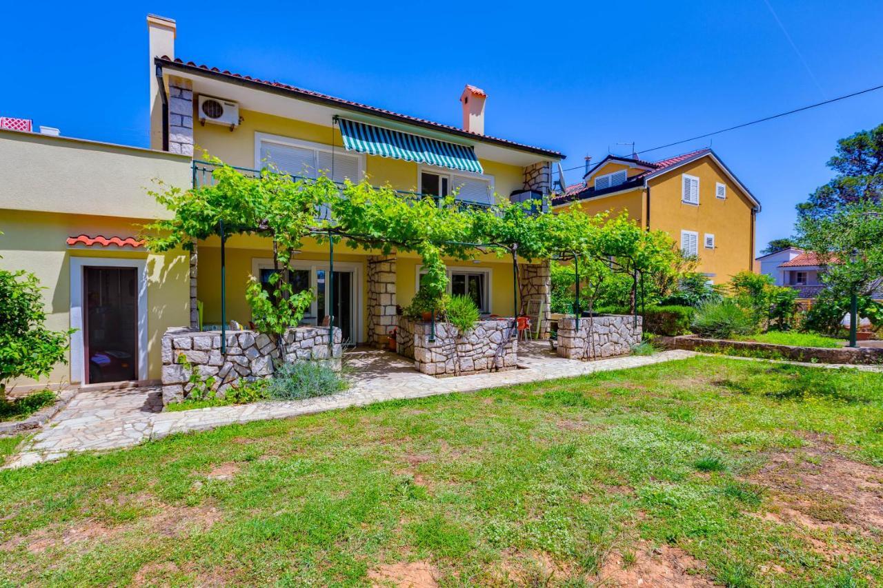 Apartments Margarita Mali Losinj Exterior photo